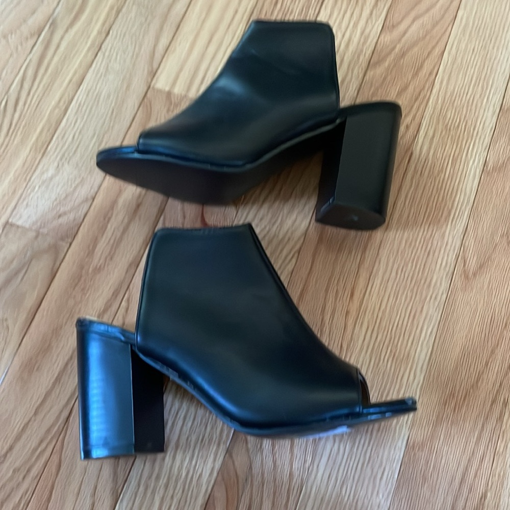 Yoki Ankle Heeled Boots Womens 6.5 Black Faux Leather Peep Toe Casual - Picture 5 of 8